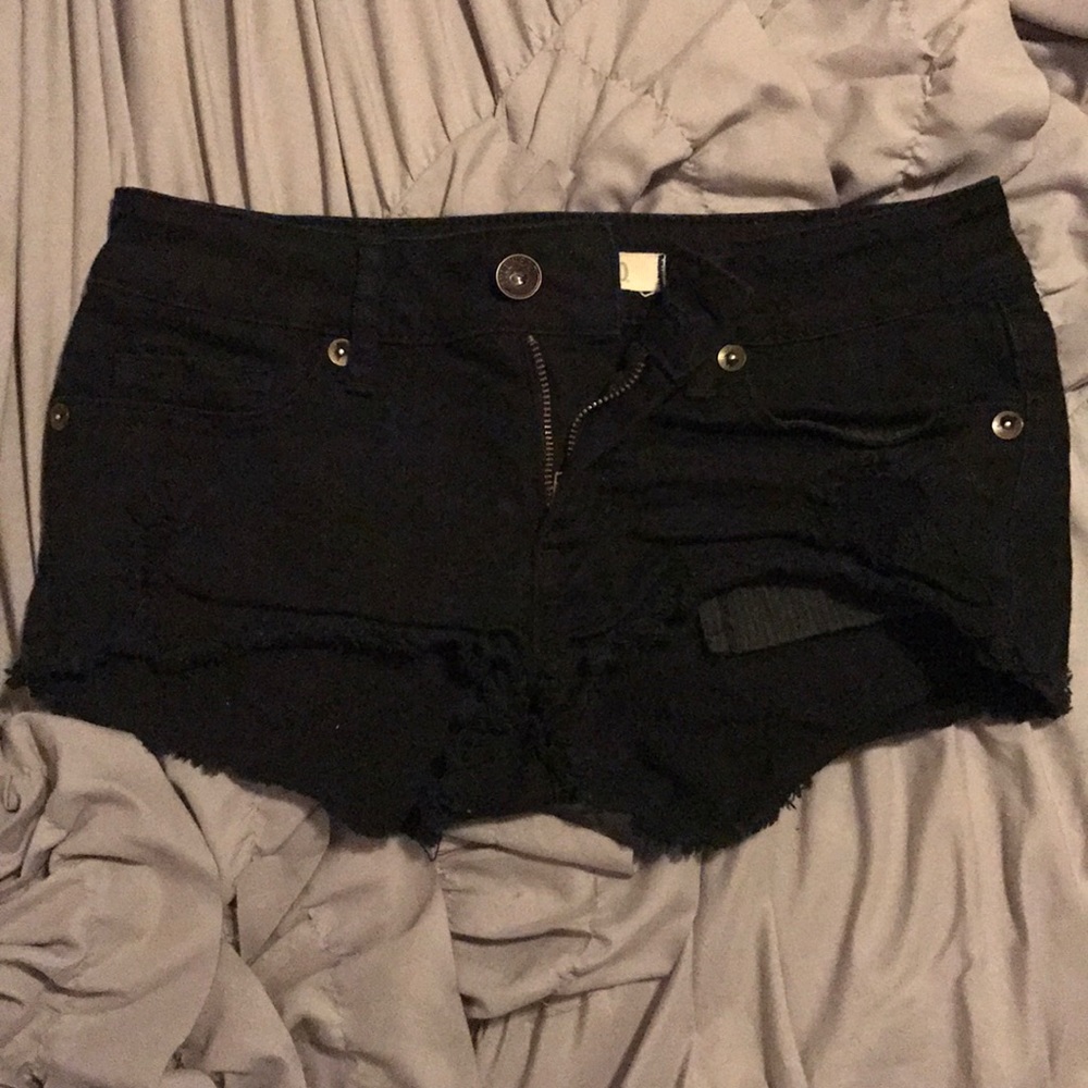Bullhead black short shorts